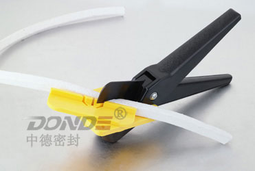 ���易盘根切割器